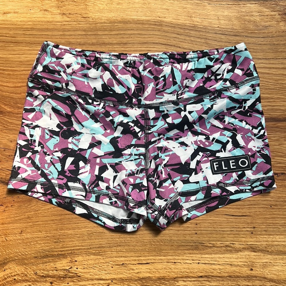 FLEO purple & black shorts sz Small